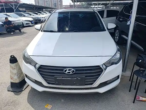 Hyundai Verna 2016