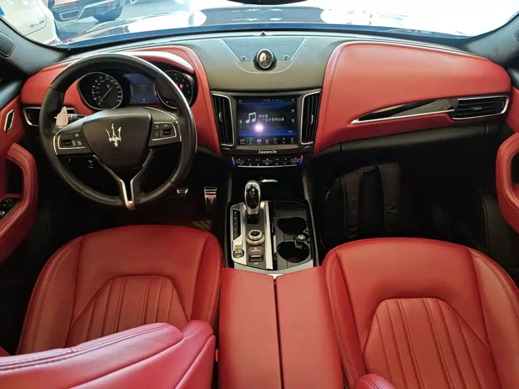 Maserati Levante 2019 — фото 10