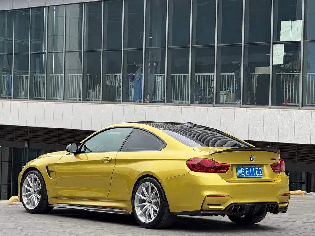 BMW M4 2017 — фото 11