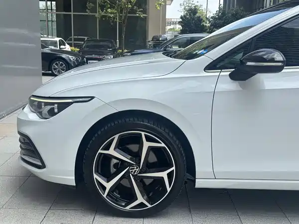 Volkswagen Golf 2022