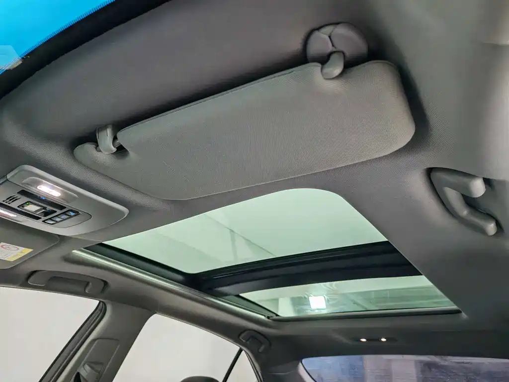 Toyota Camry 2022 — фото 14