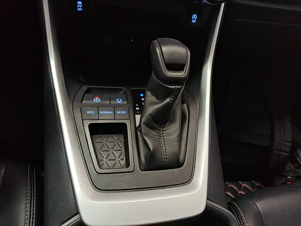 Toyota Wildlander 2021 — фото 14