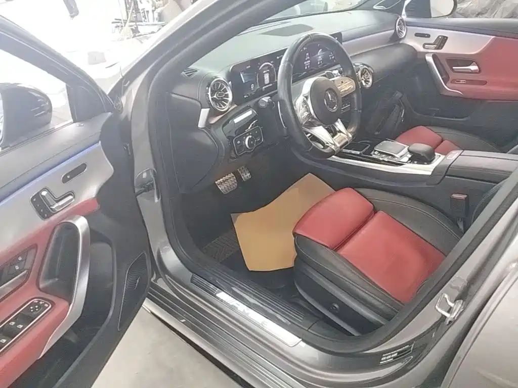 Mercedes-Benz A-Class AMG 2021 — фото 16