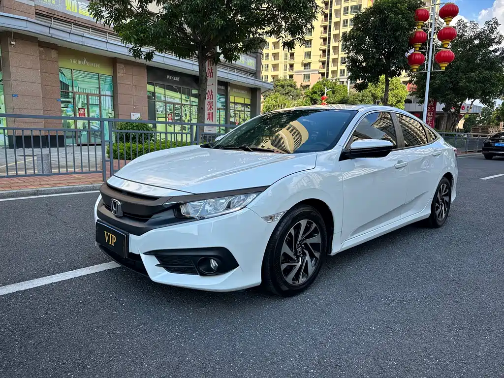 Honda Civic 2018 — фото 1