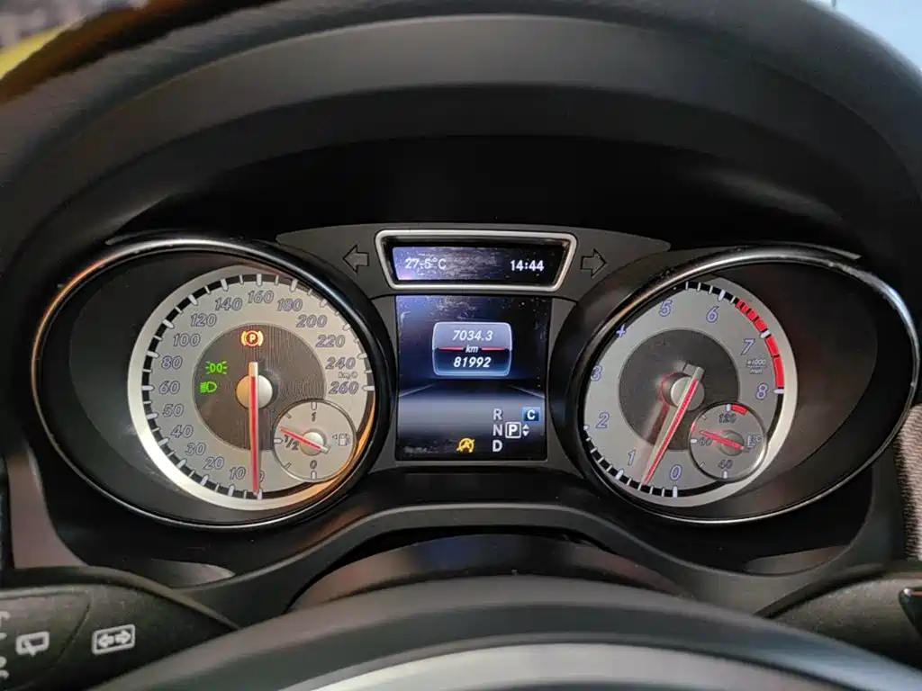 Mercedes-Benz GLA 2017 — фото 12