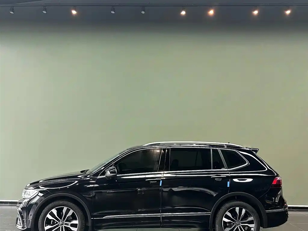 Volkswagen Tiguan L 2021 — фото 6