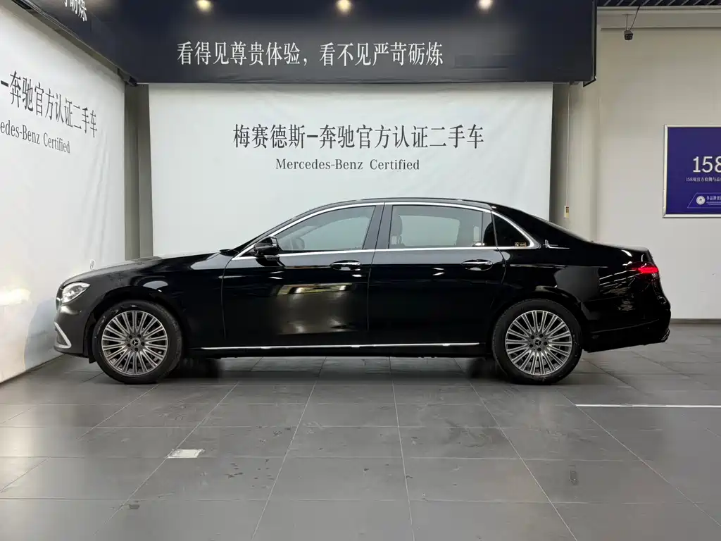 Mercedes-Benz E-Class 2023 — фото 12