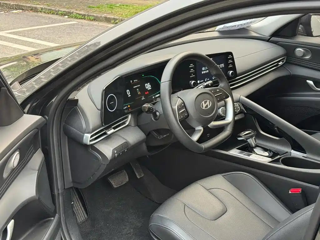 Hyundai Elantra 2026