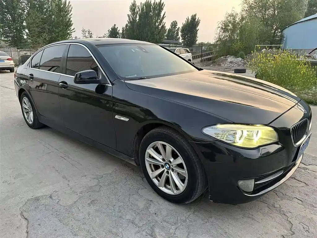 BMW 5 Series 2012 — фото 3