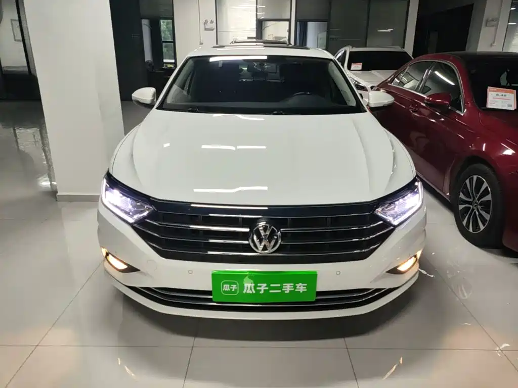 Volkswagen Sagitar 2022