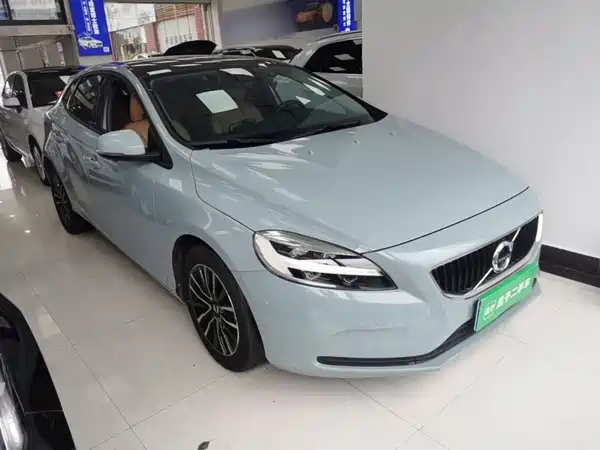 Volvo V40 2017