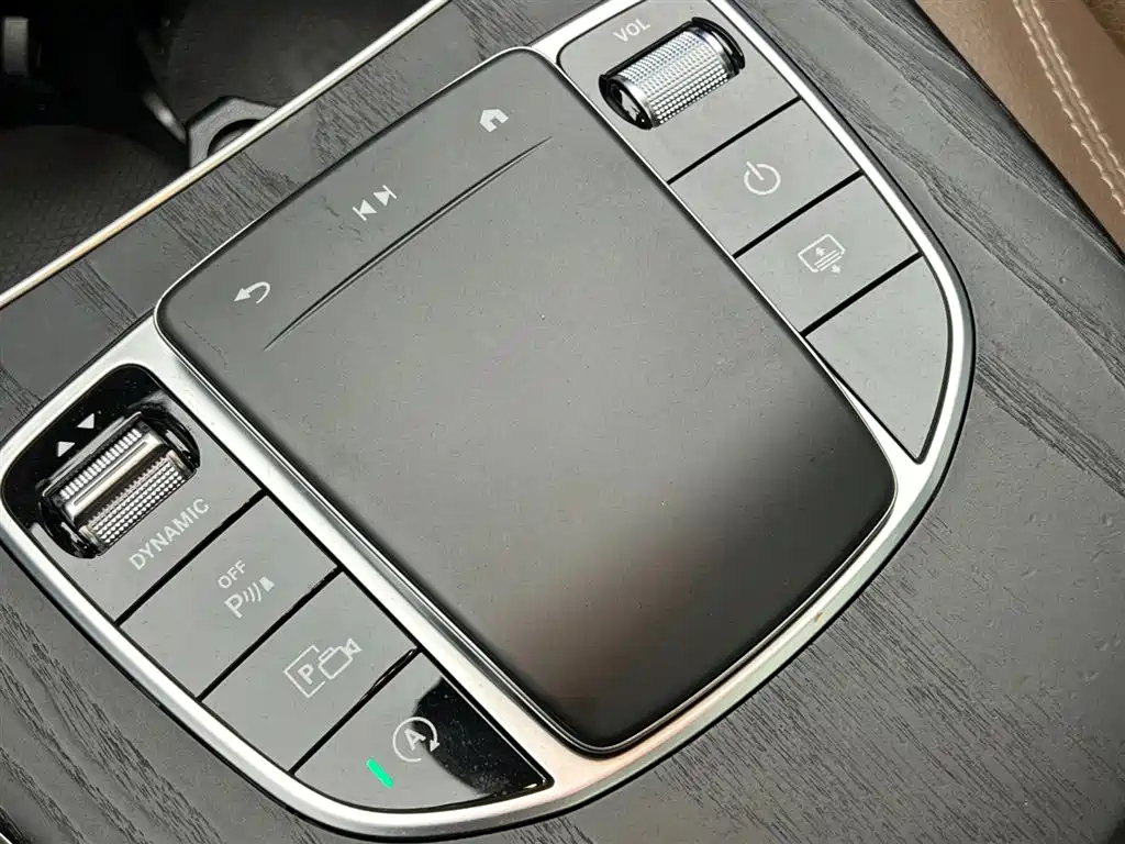 Mercedes-Benz E-Class 2021 — фото 19