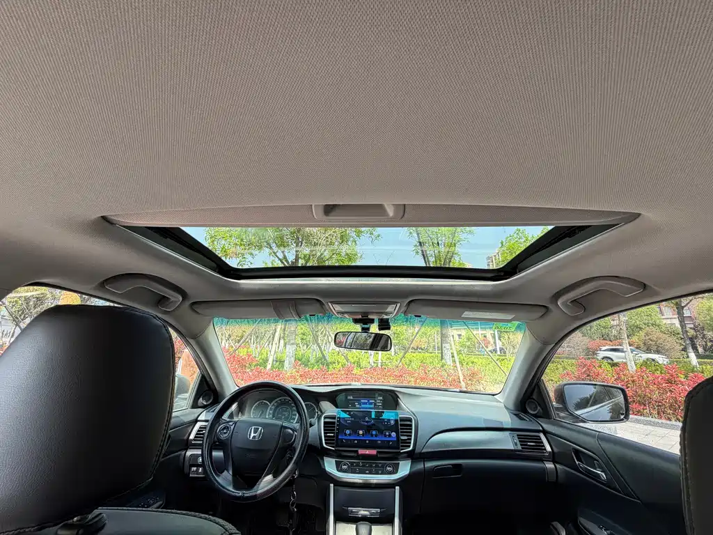Honda Accord 2015 — фото 10