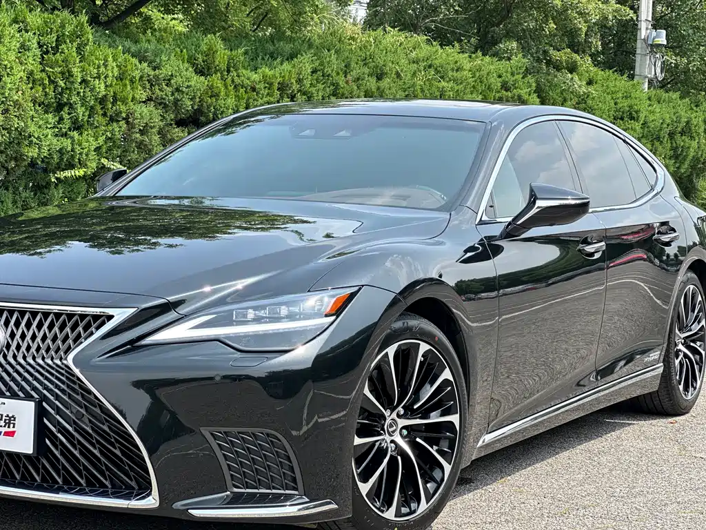 Lexus LS 2021 — фото 2