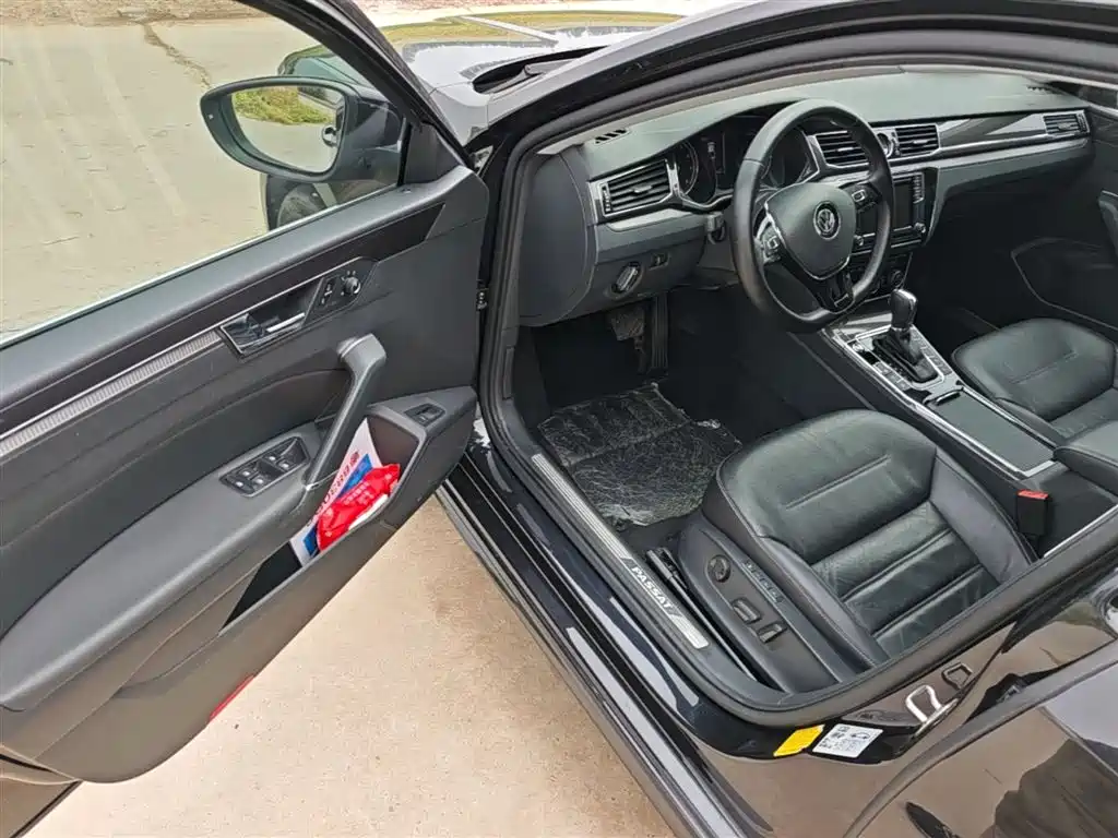 Volkswagen Passat 2018 — фото 16