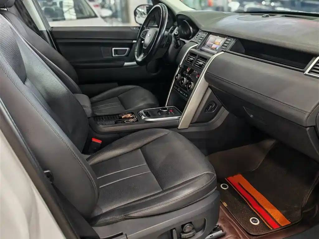 Land Rover Discovery Sport 2018 — фото 9