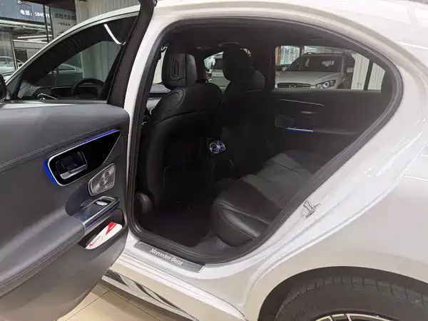Mercedes-Benz C-Class 2022