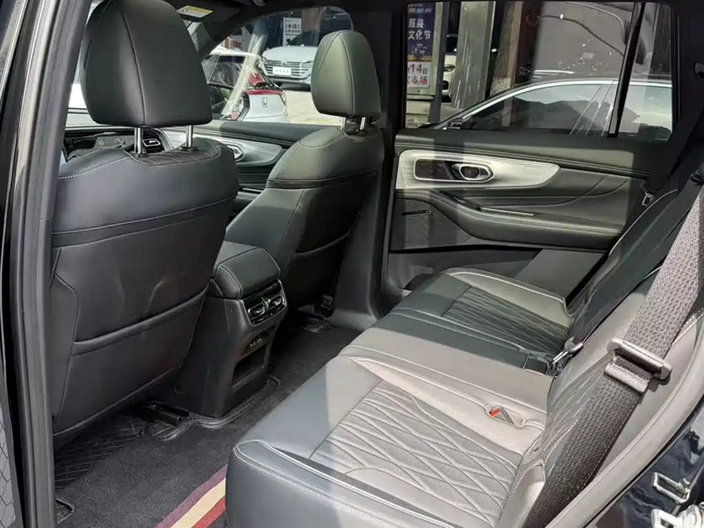 GAC Motor Trumpchi GS8 2024 — фото 14