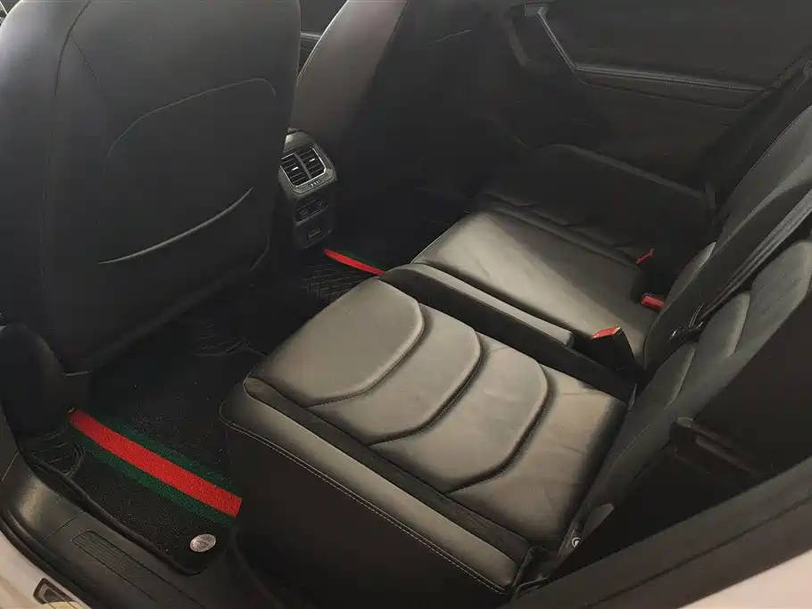 Volkswagen Tiguan L 2018 — фото 11