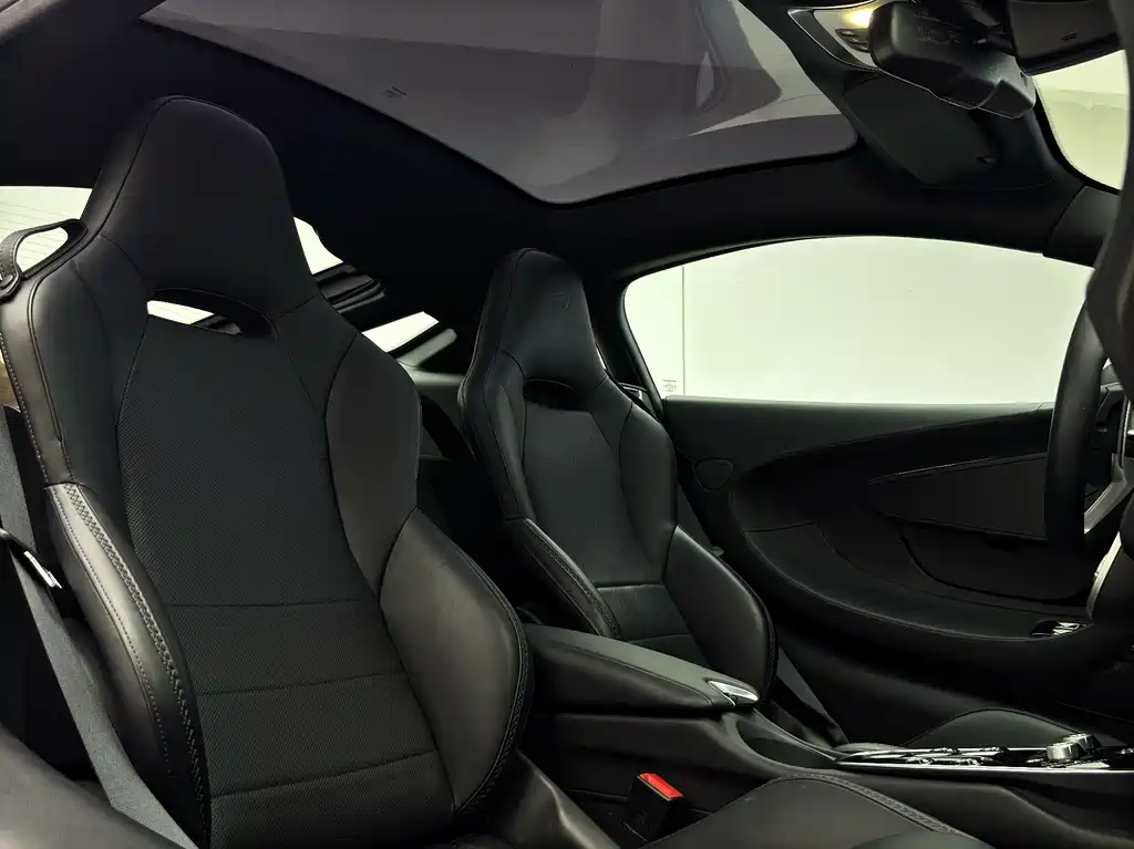 McLaren GT 2022 — фото 18