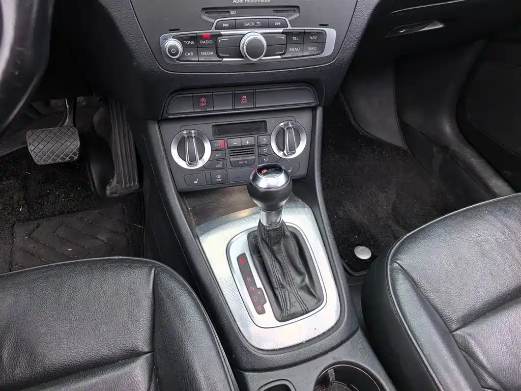 Audi Q3 2013 — фото 16