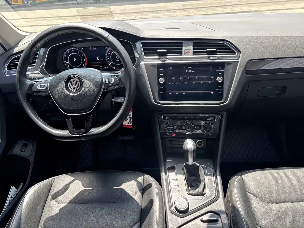Volkswagen Tiguan 2019 — фото 16