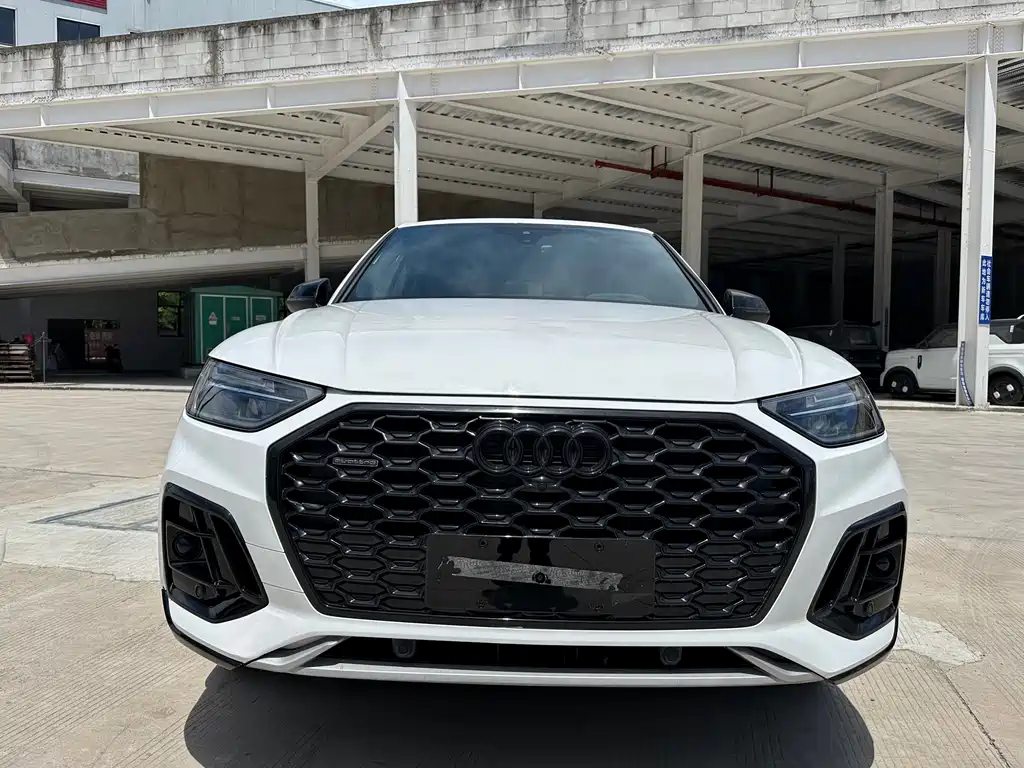 Audi Q5L Sportback 2025 — фото 2