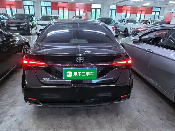 Toyota Avalon 2021
