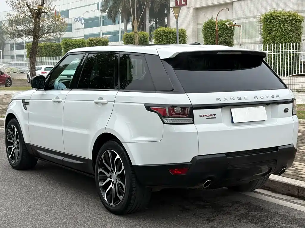 Land Rover Range Rover Sport 2016 — фото 14