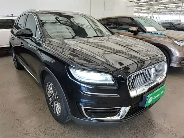 Lincoln Nautilus 2020