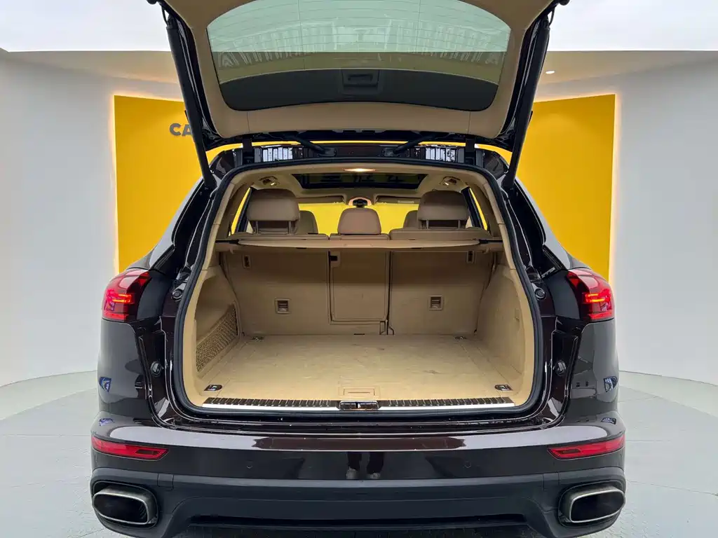 Porsche Cayenne 2016 — фото 24