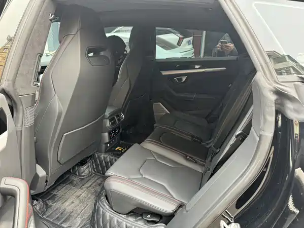 Lamborghini Urus 2024