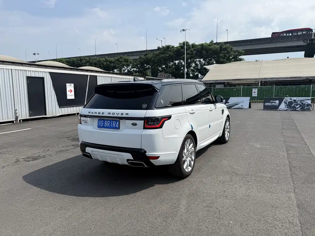 Land Rover Range Rover Sport 2019 — фото 11