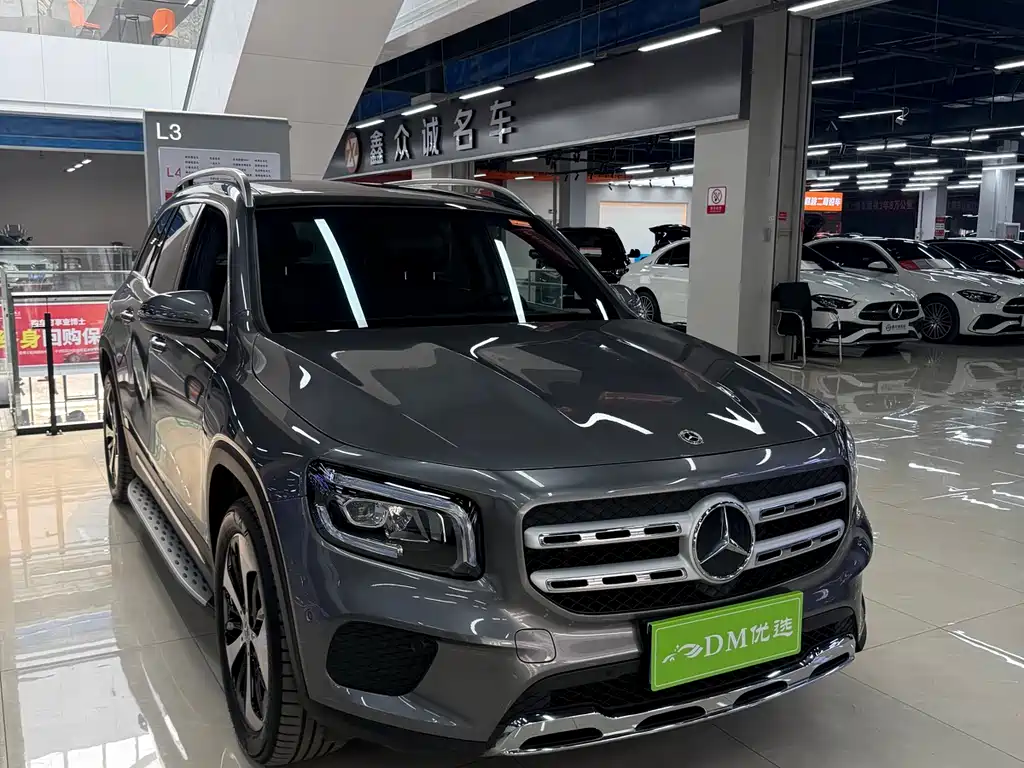 Mercedes-Benz GLB 2023 — фото 1
