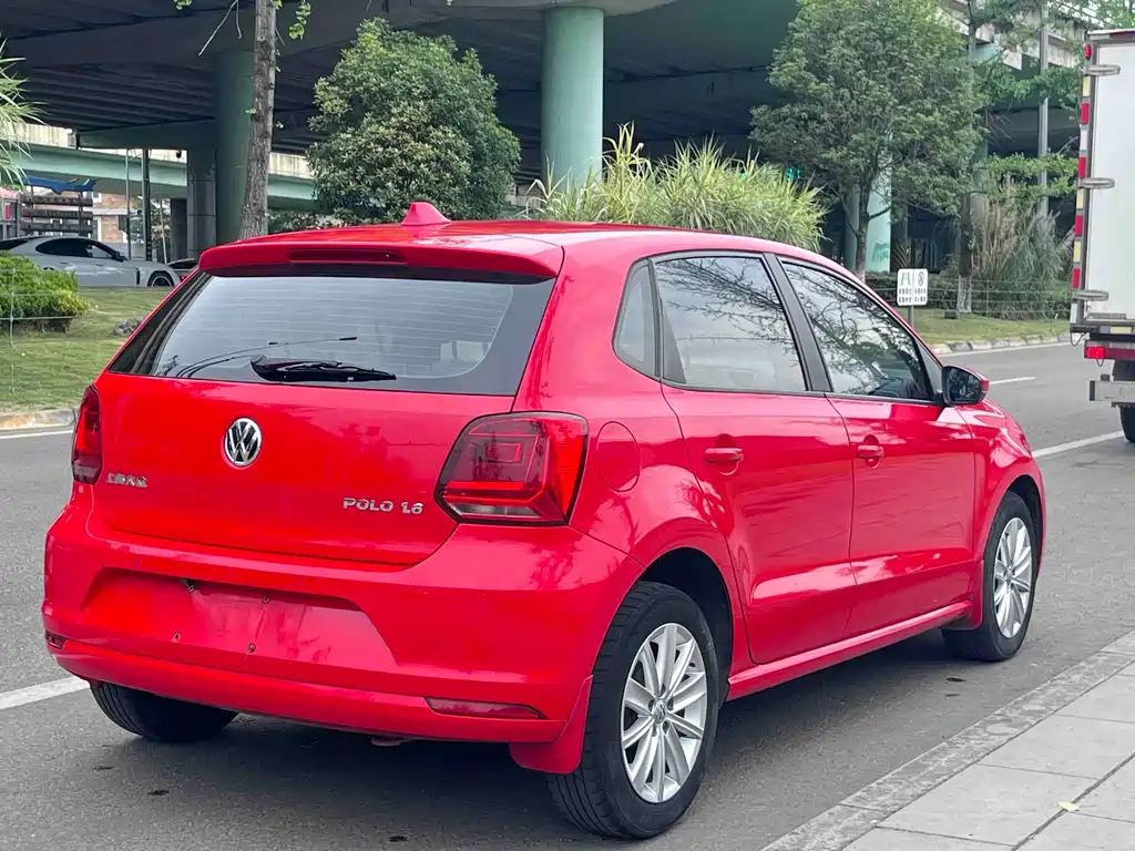 Volkswagen Polo 2015 — фото 17