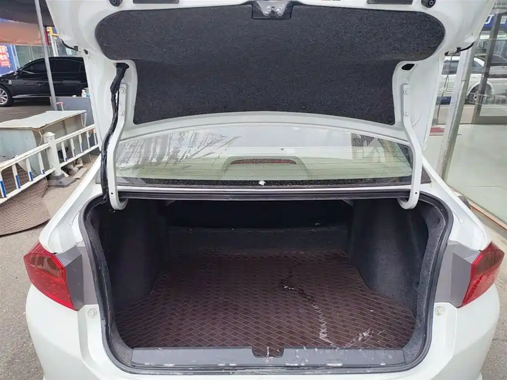 Honda City 2015 — фото 19