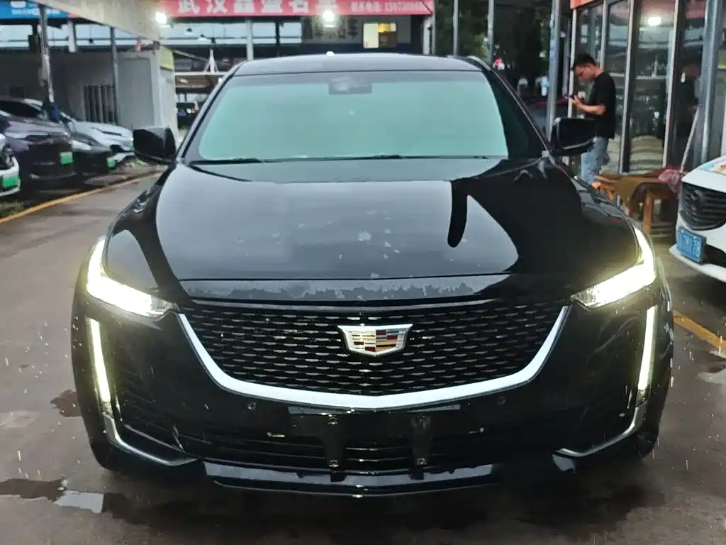 Cadillac CT5 2021 — фото 1