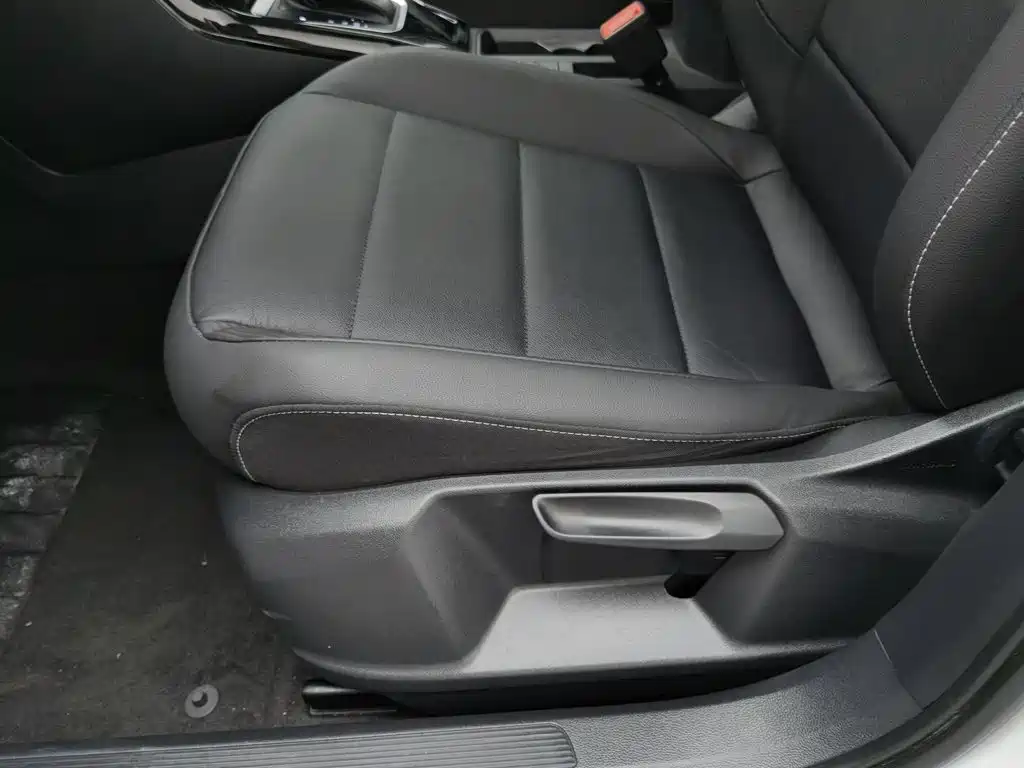 Volkswagen T-Roc 2020 — фото 20
