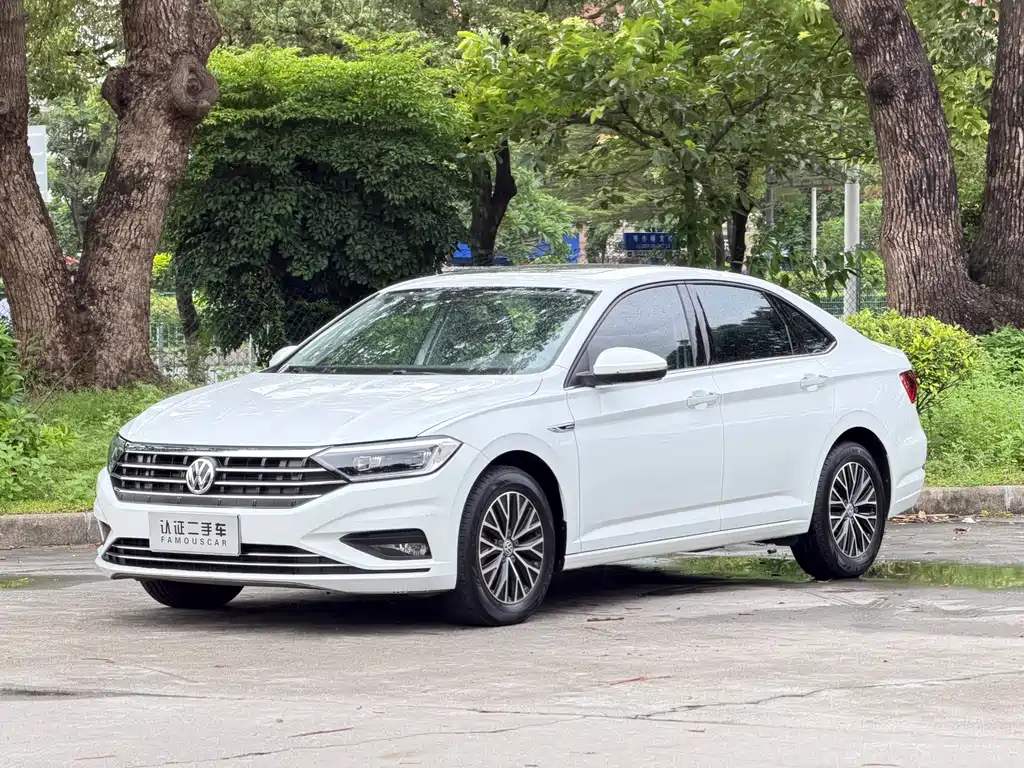 Volkswagen Sagitar 2020