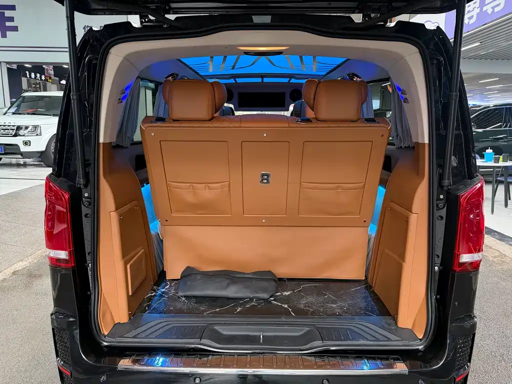 Mercedes-Benz Vito 2022 — фото 19