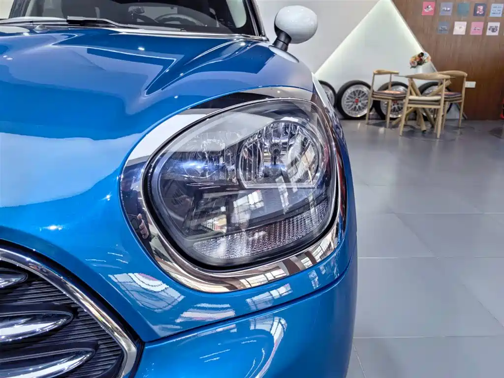 MINI Countryman 2017 — фото 19