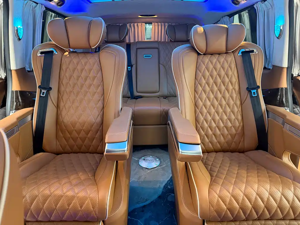 Mercedes-Benz Vito 2022 — фото 16