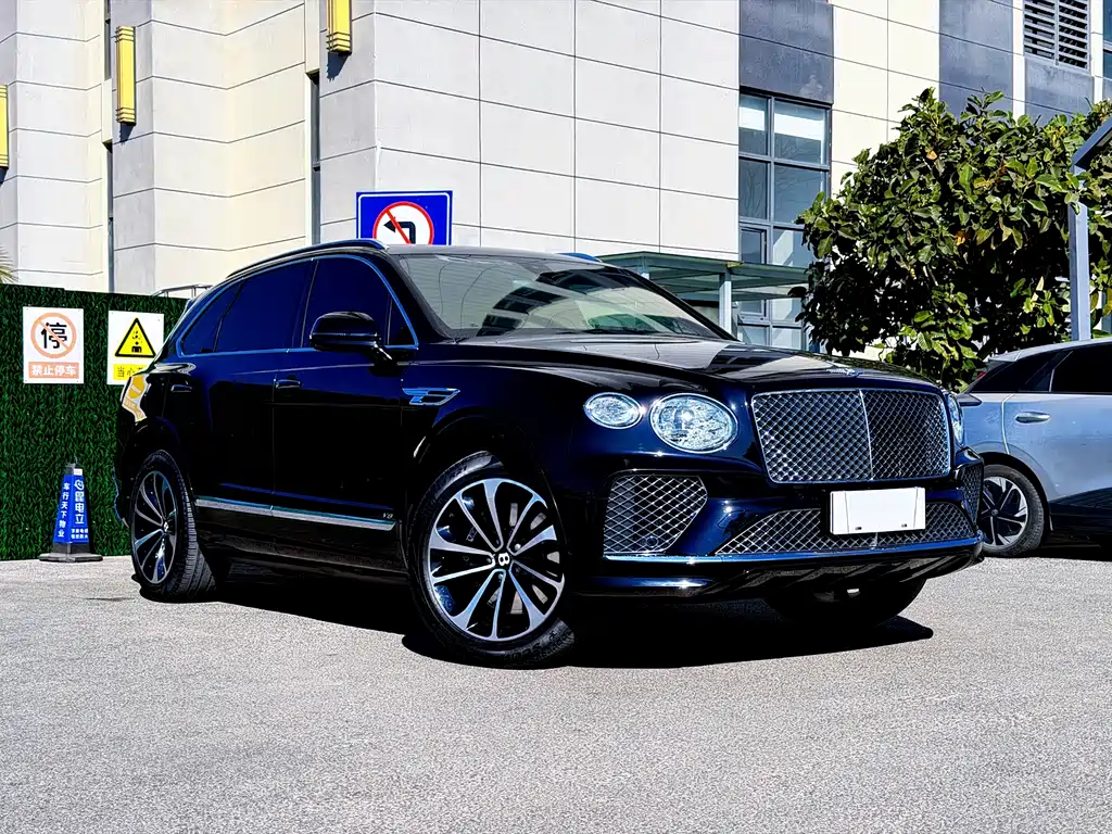 Bentley Bentayga 2021 — фото 3