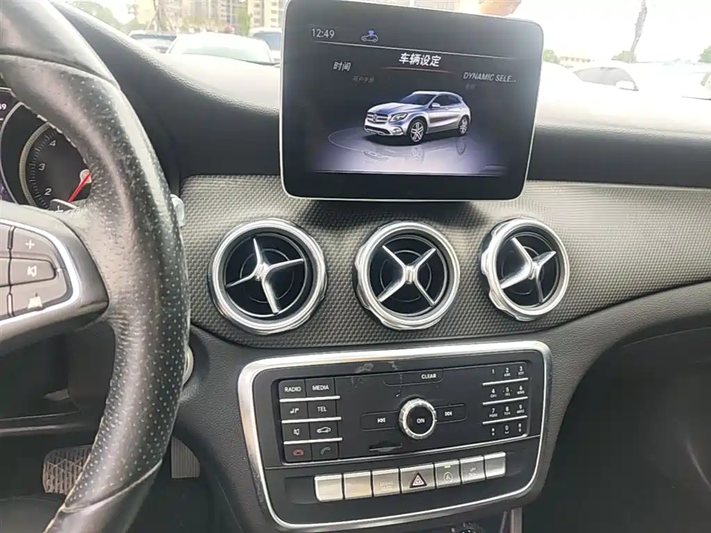 Mercedes-Benz GLA 2018 — фото 13
