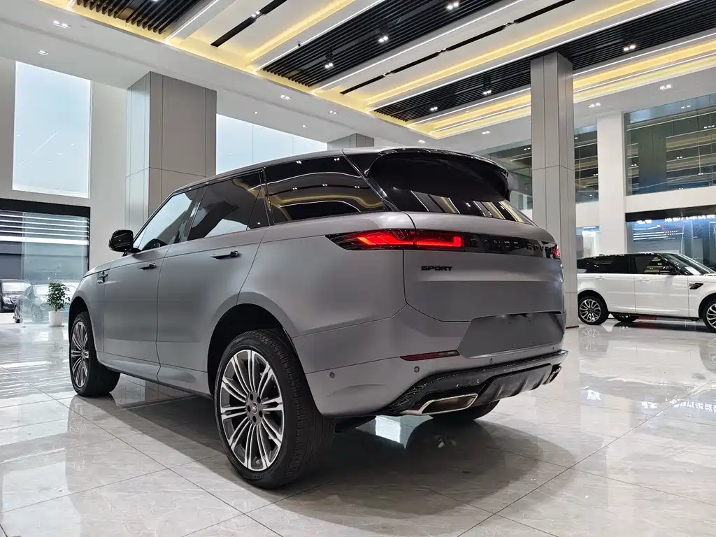 Land Rover Sport 2023 — фото 17