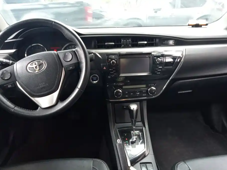 Toyota Corolla 2014 — фото 11