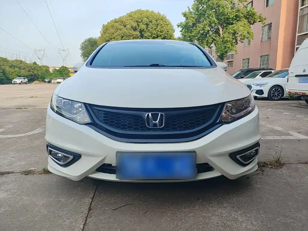 Honda Jade 2015