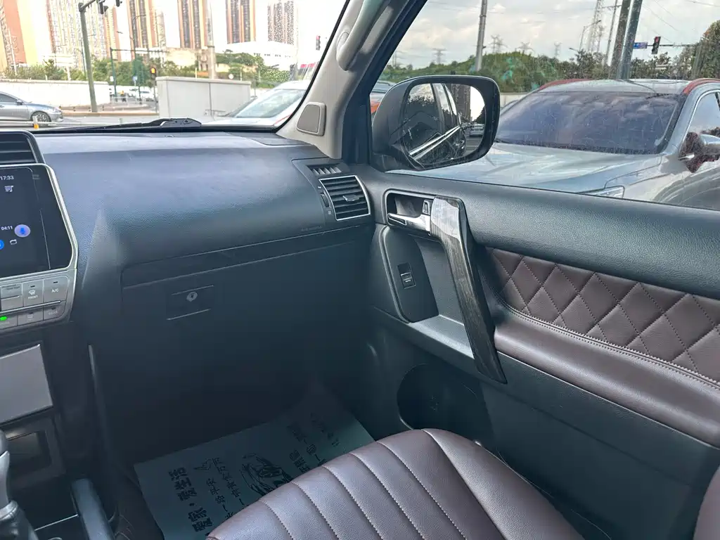 Toyota Prado 2016 — фото 16