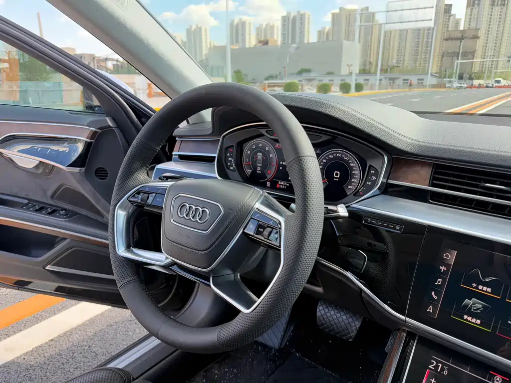 Audi A8 2019 — фото 15