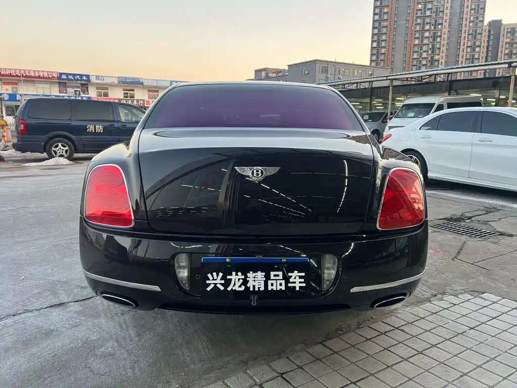 Bentley Flying Spur 2013 — фото 15